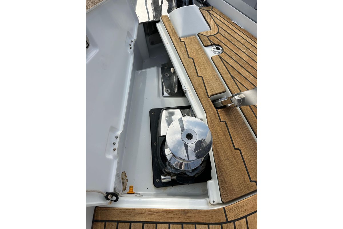 2017 Jeanneau 64 