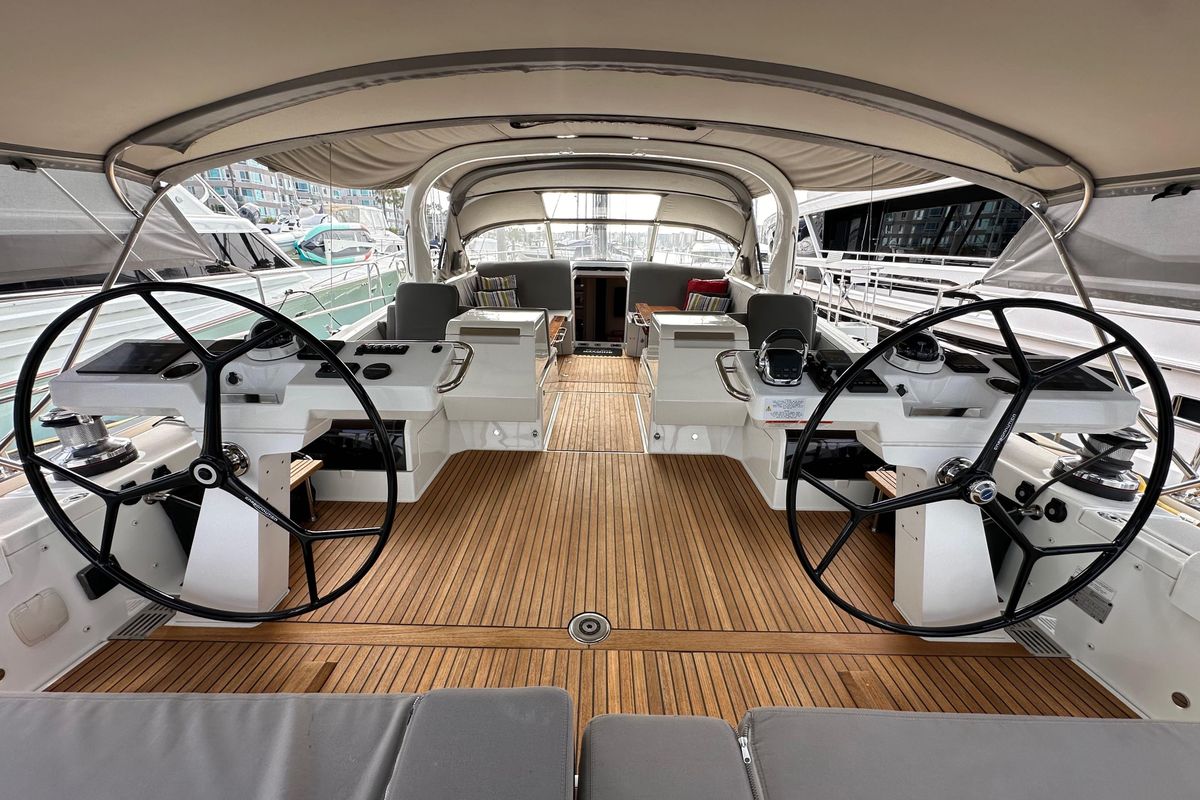 2017 Jeanneau 64 