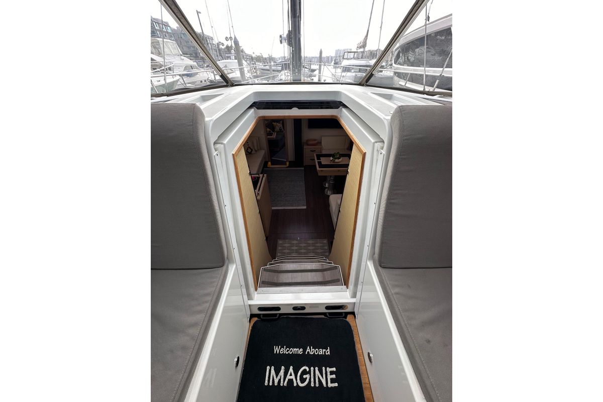 2017 Jeanneau 64 