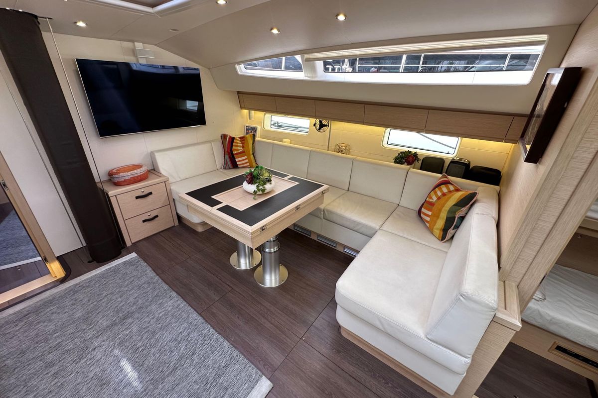 2017 Jeanneau 64 