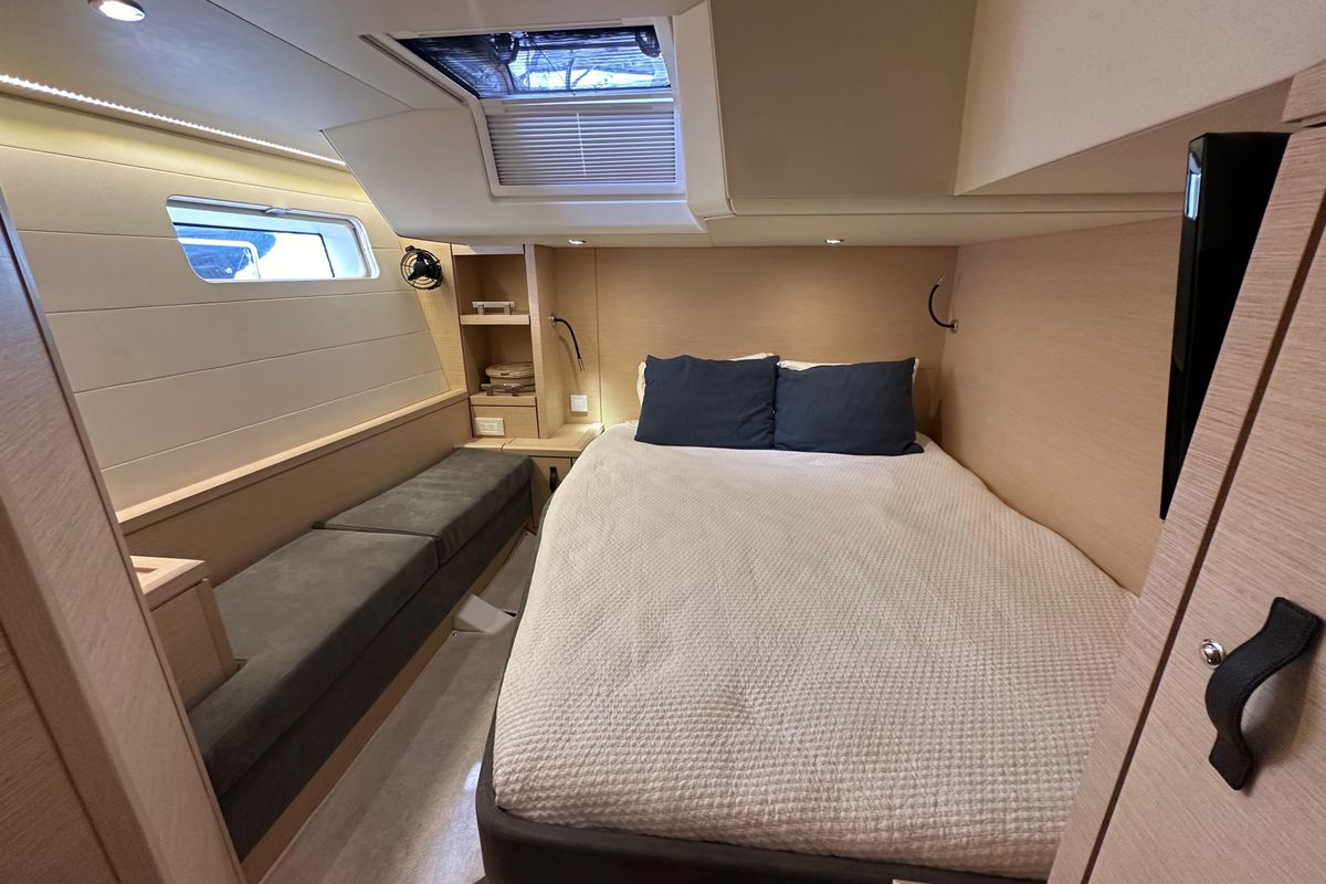 2017 Jeanneau 64 