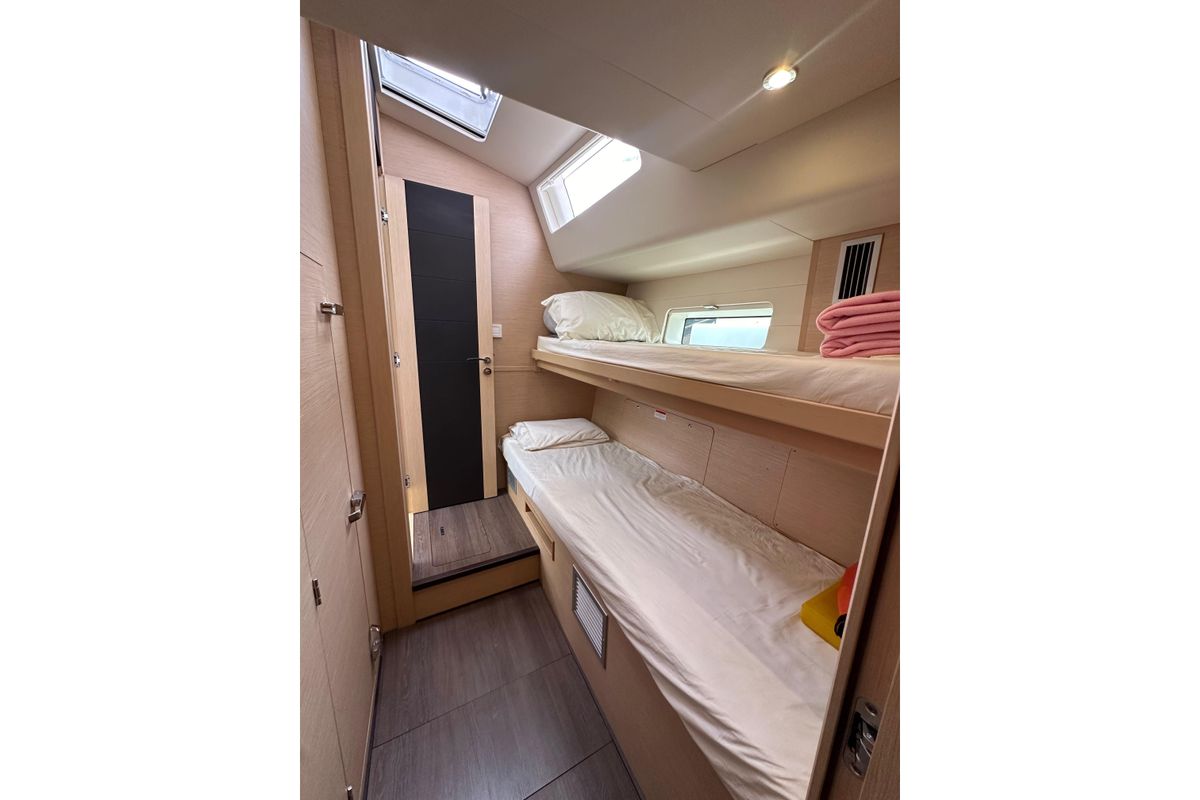 2017 Jeanneau 64 