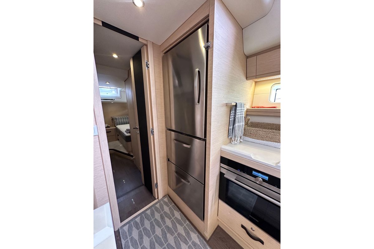 2017 Jeanneau 64 