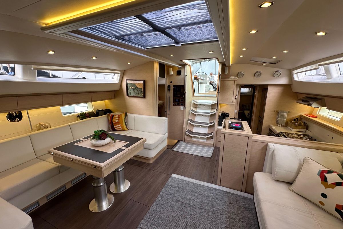 2017 Jeanneau 64 