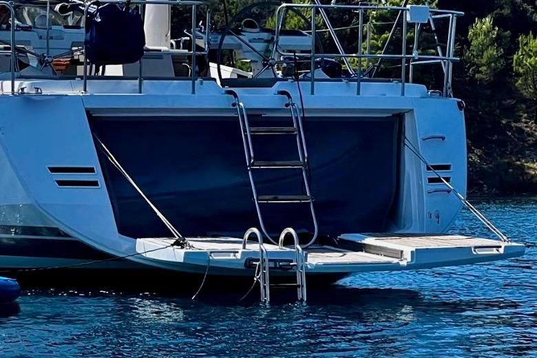 2017 Jeanneau 64 