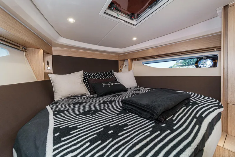 Bag Secured Yacht Photos Pics 