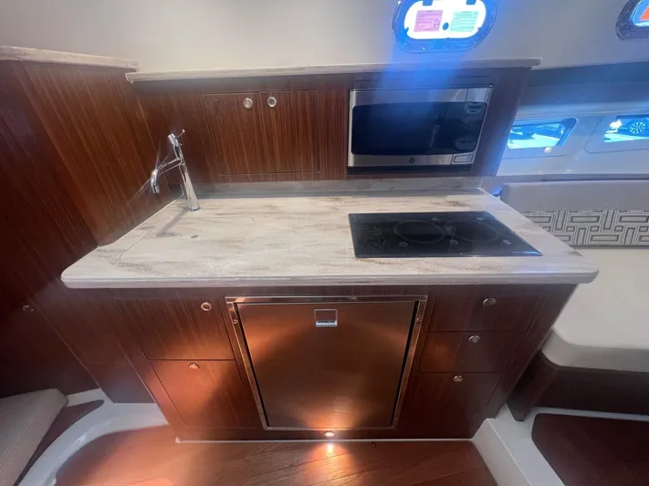  Yacht Photos Pics 2023 PURSUIT 355 OS - Image 21