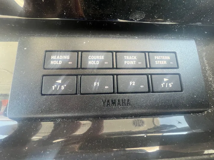  Yacht Photos Pics 2023 PURSUIT 355 OS - Image 20