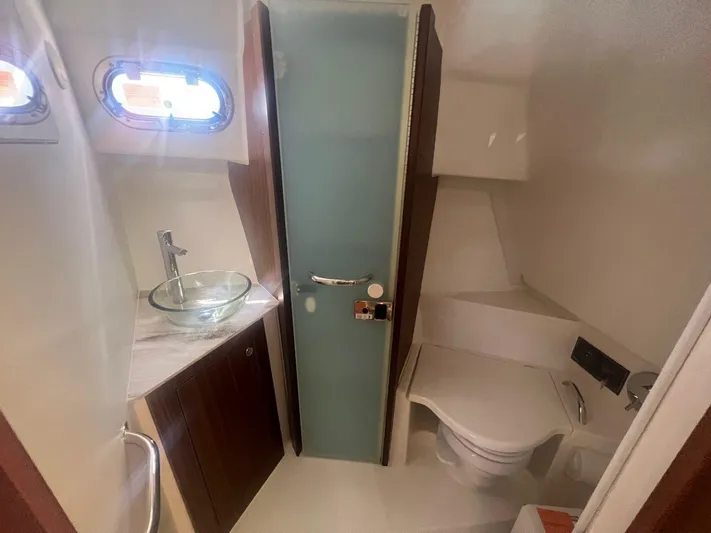  Yacht Photos Pics 2023 PURSUIT 355 OS - Image 24