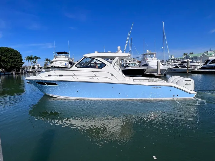  Yacht Photos Pics 2023 PURSUIT 355 OS - Image 6