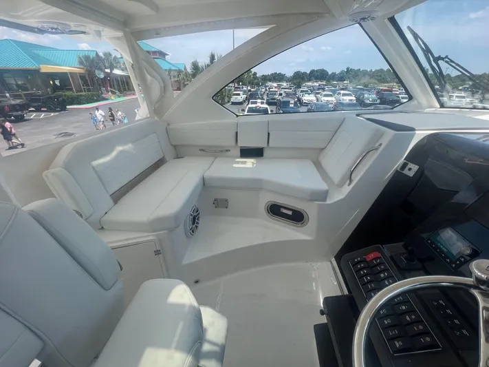  Yacht Photos Pics 2023 PURSUIT 355 OS - Image 12