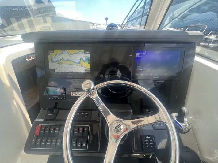  Yacht Photos Pics 2023 PURSUIT 355 OS - Image 13