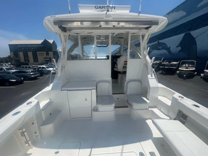  Yacht Photos Pics 2023 PURSUIT 355 OS - Image 9