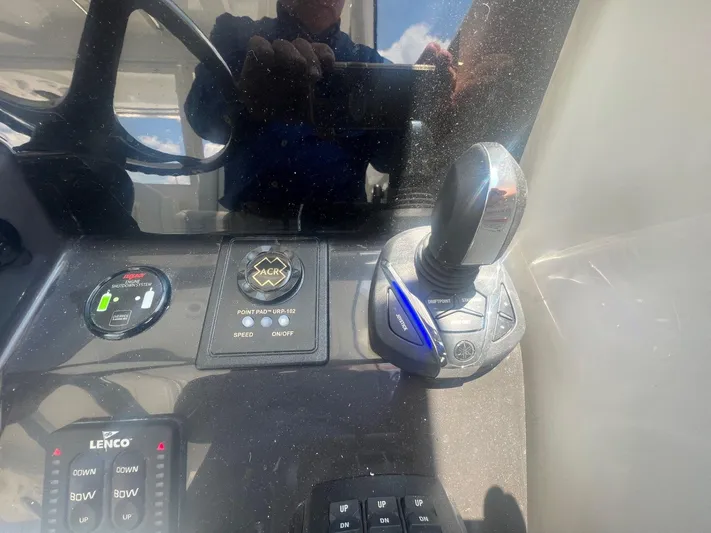  Yacht Photos Pics 2023 PURSUIT 355 OS - Image 14