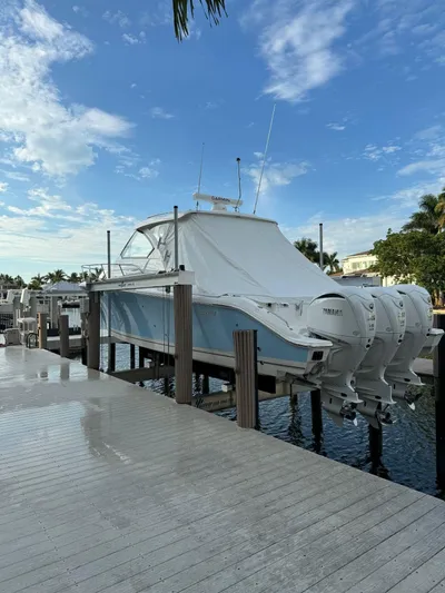  Yacht Photos Pics 2023 PURSUIT 355 OS - Image 7