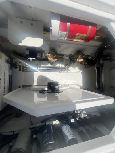  Yacht Photos Pics 2023 PURSUIT 355 OS - Image 26