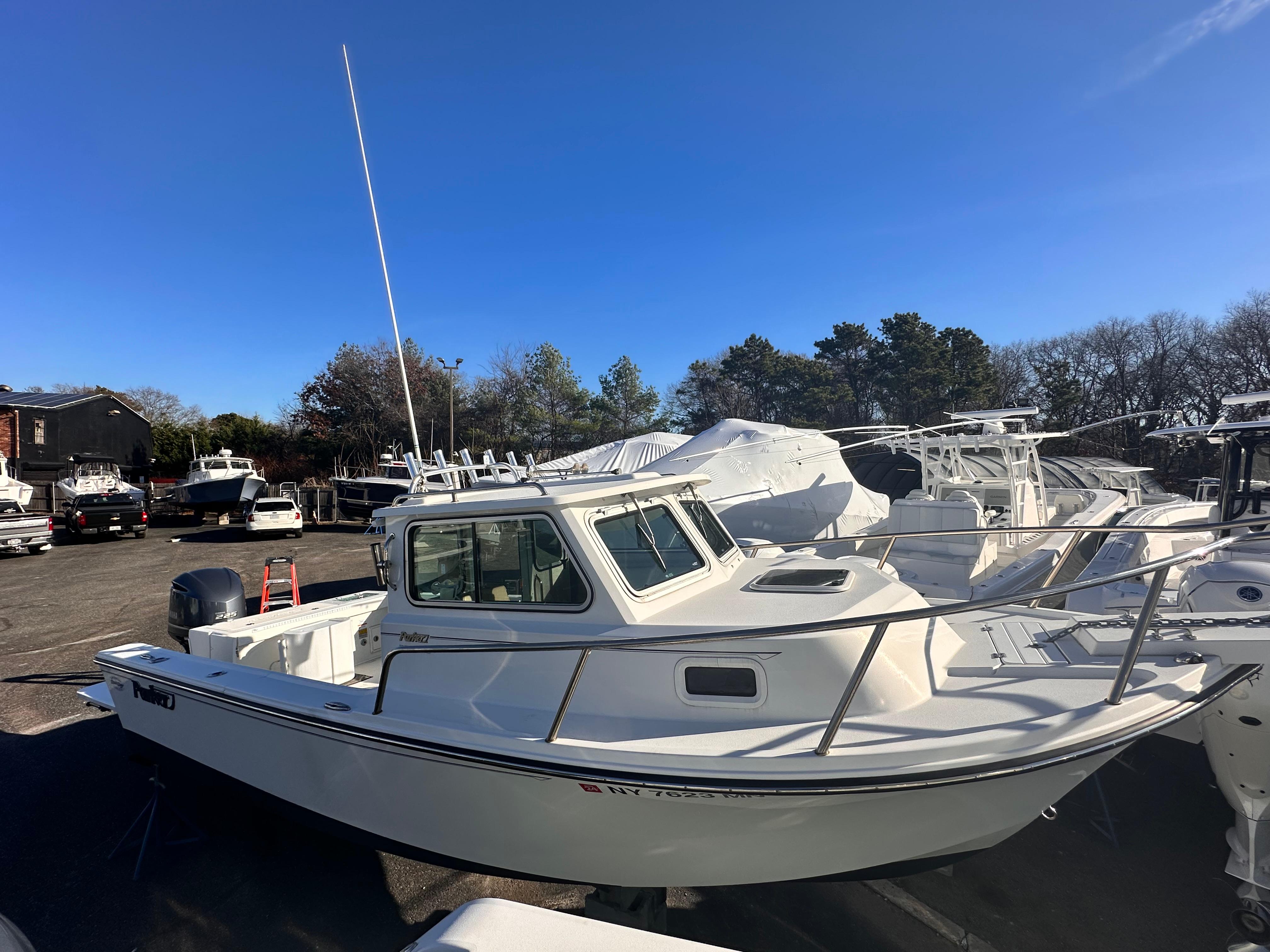 2018 Parker 2320 Sport Cabin Pilothouse for sale YachtWorld