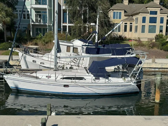 Silken Raider Yacht Photos Pics 