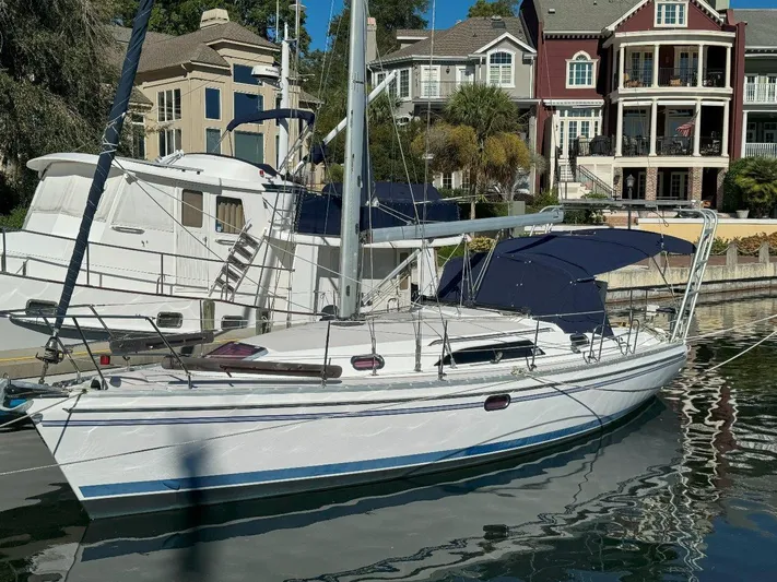 Silken Raider Yacht Photos Pics 2011 Catalina 355