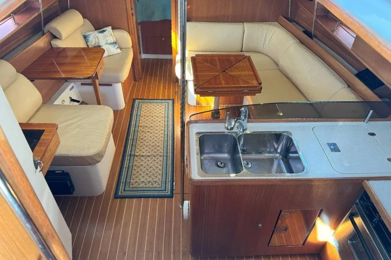 Silken Raider Yacht Photos Pics 