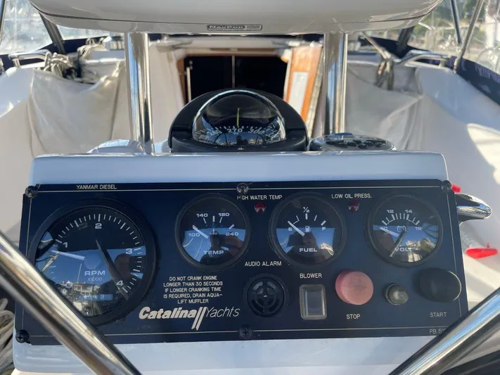 Silken Raider Yacht Photos Pics 