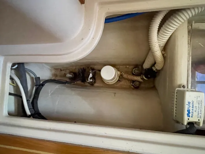 Silken Raider Yacht Photos Pics 