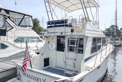 Tollycraft 34 Sport Sedan