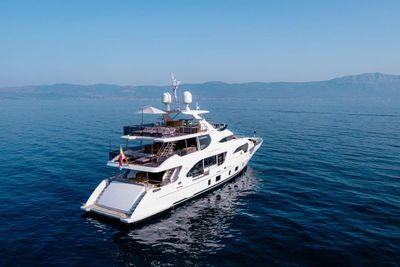 Yacht
