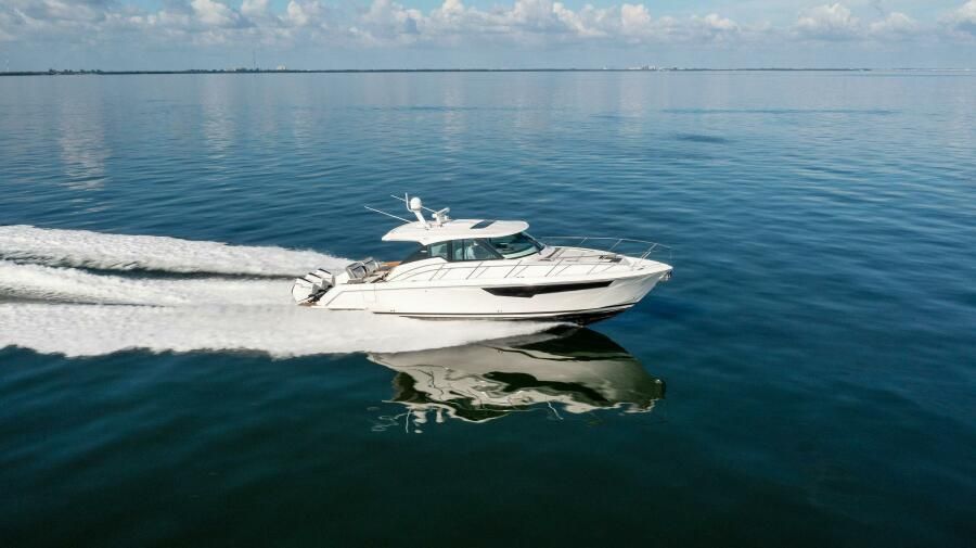 2021 Tiara Yachts 43 LE