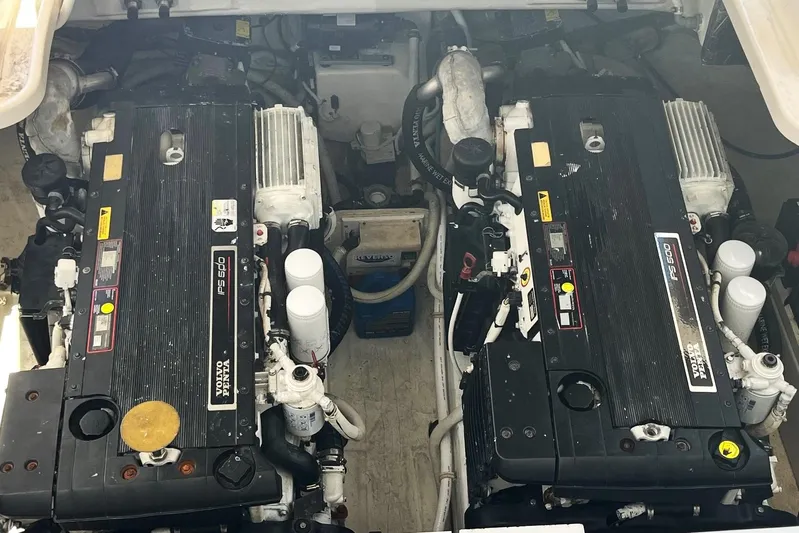 Nola Yacht Photos Pics 2007 Tiara Yachts 3900 Sovran engine compartment with dual Volvo Penta engines.