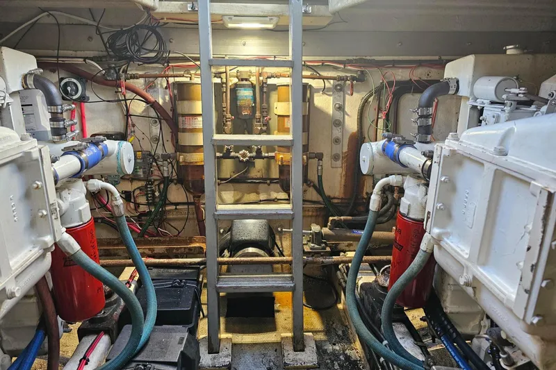 Bin Der Dun Dat Too Yacht Photos Pics 