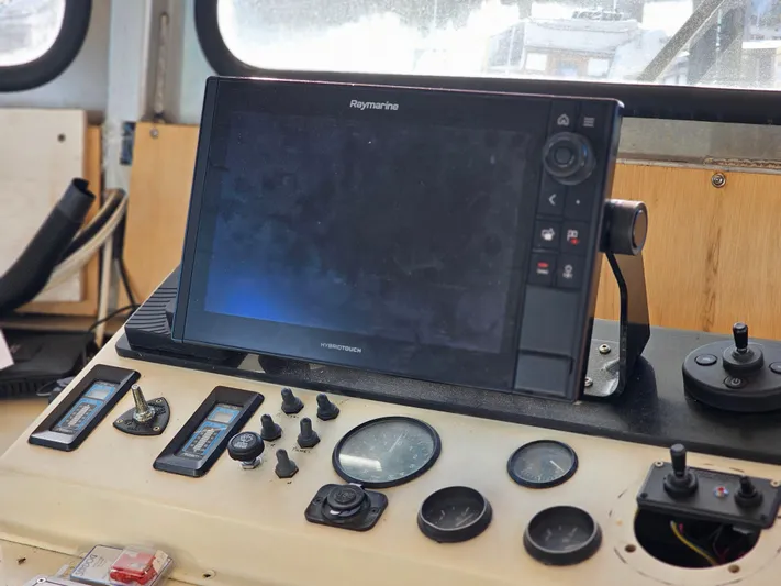 Bin Der Dun Dat Too Yacht Photos Pics 