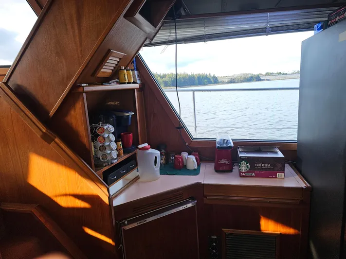 Bin Der Dun Dat Too Yacht Photos Pics 