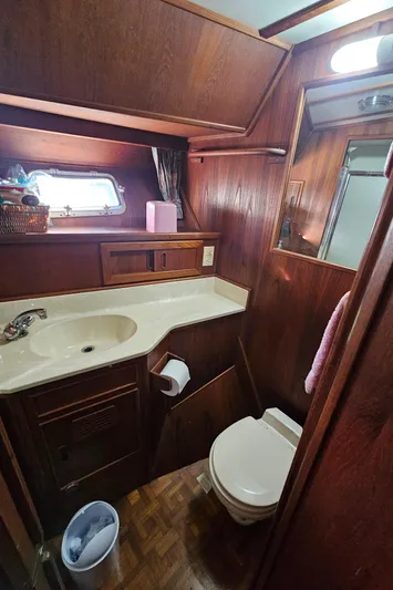 Bin Der Dun Dat Too Yacht Photos Pics 