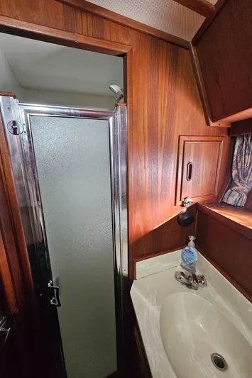 Bin Der Dun Dat Too Yacht Photos Pics 