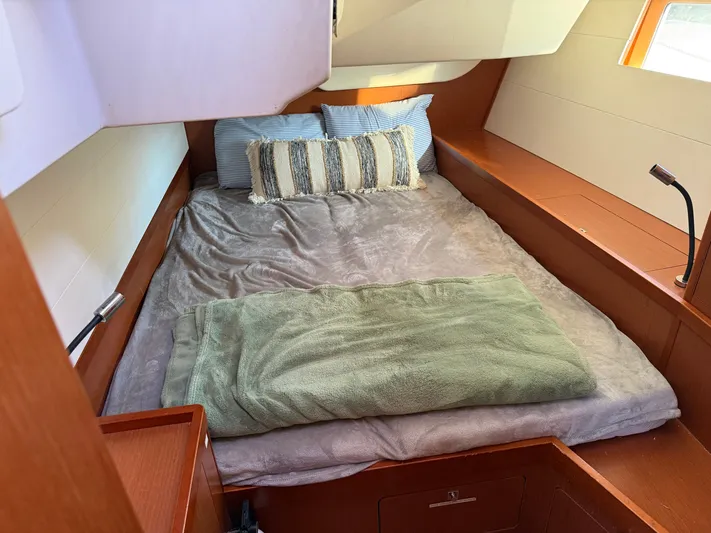 Overkill Yacht Photos Pics Interior of Beneteau Oceanis 48 yacht, cozy bedroom.