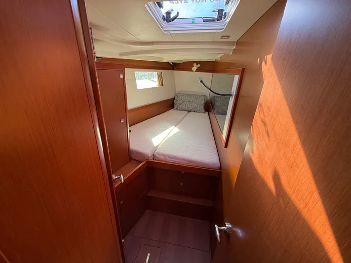 Overkill Yacht Photos Pics Interior of 2016 Beneteau Oceanis 48 yacht cabin.