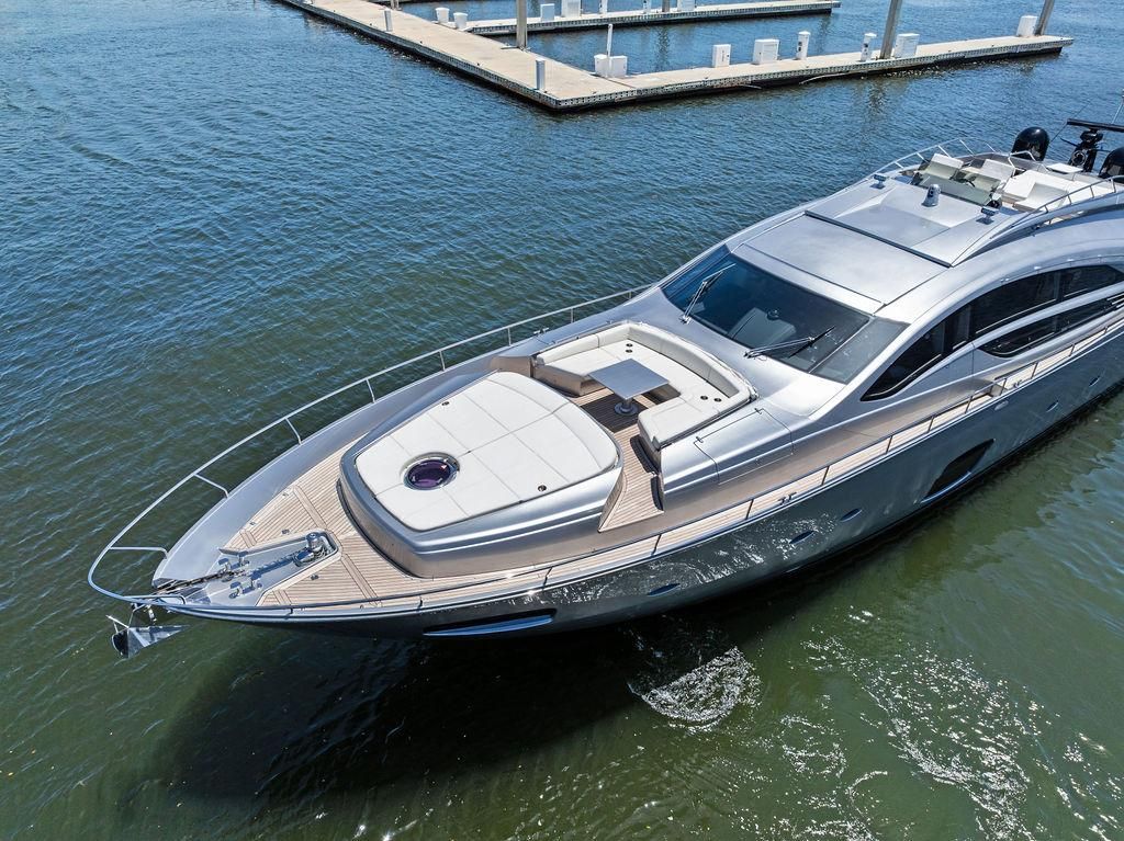 2017 Pershing 82 