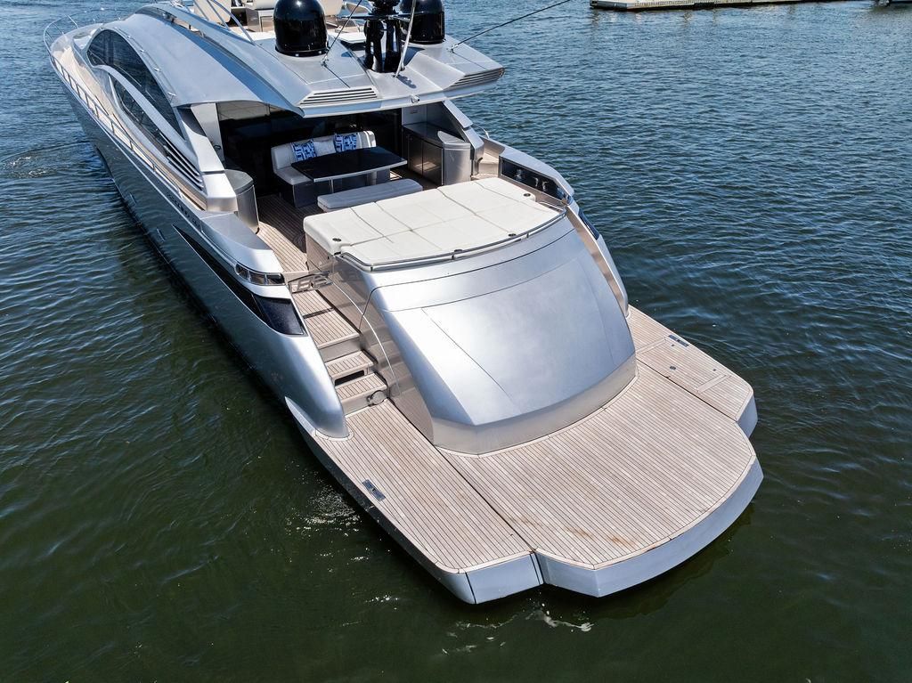 2017 Pershing 82 