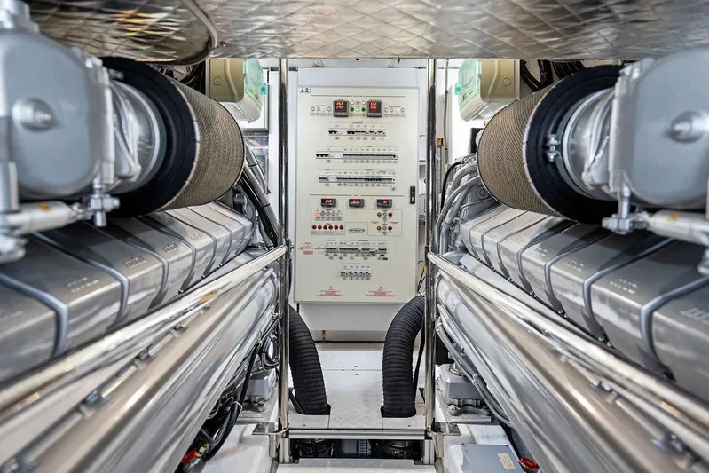 Phoenix Rising Yacht Photos Pics 