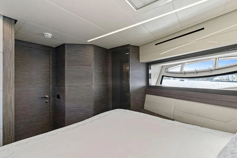 Phoenix Rising Yacht Photos Pics 