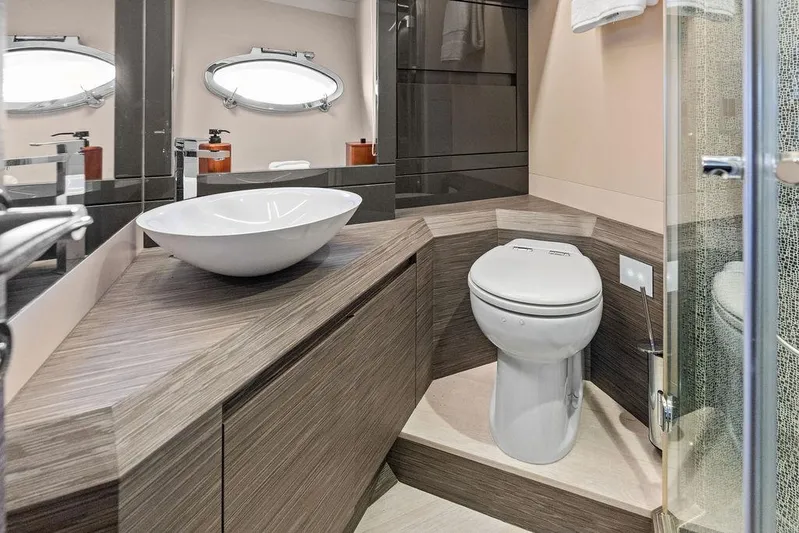 Phoenix Rising Yacht Photos Pics 