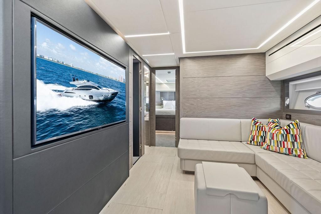 2017 Pershing 82 
