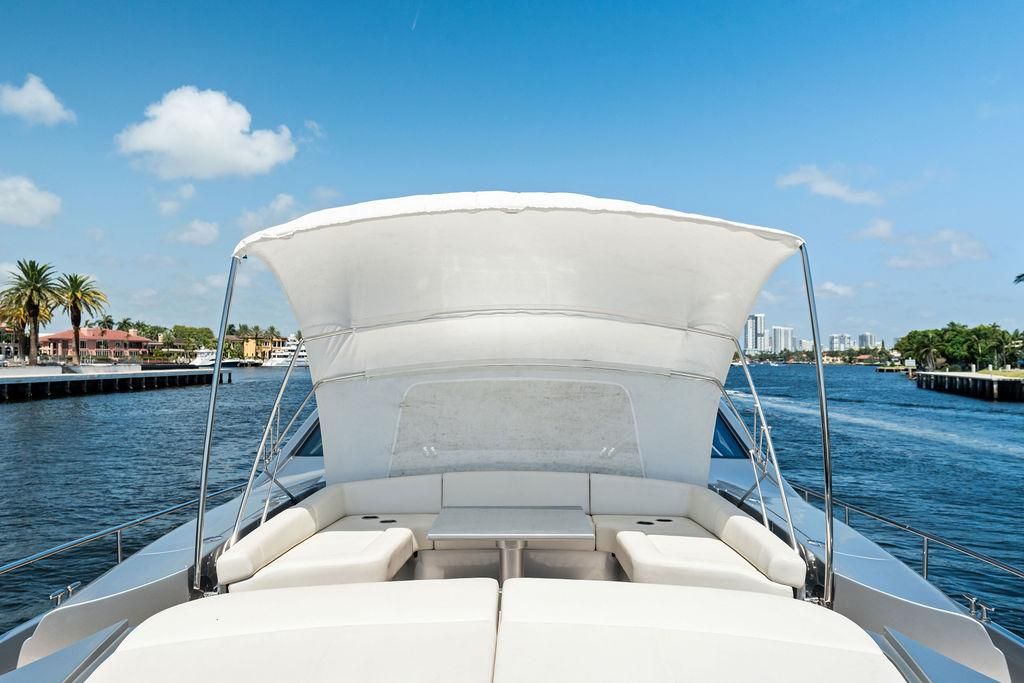 2017 Pershing 82 