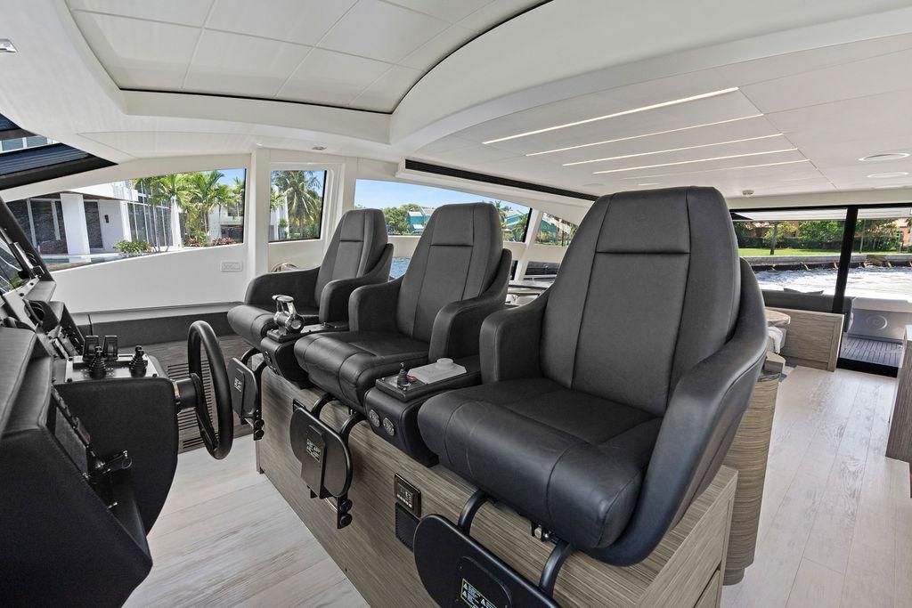2017 Pershing 82 