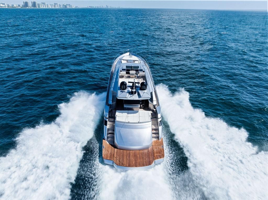 2017 Pershing 82 