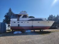 1977 Trojan 44 Motor Yacht