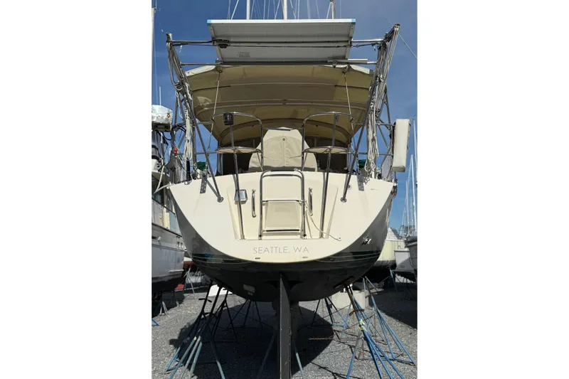 Via Yacht Photos Pics 2004 Caliber 40LRC sailboat on stands, Seattle, WA, rear view.