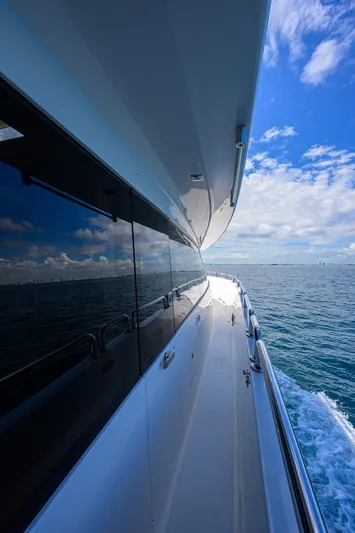 Second Amendment Yacht Photos Pics Hargrave 100 Second Amendment- Companionway