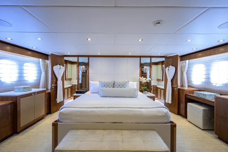 Second Amendment Yacht Photos Pics Hargrave 100 Second Amendment- Master Stateroom